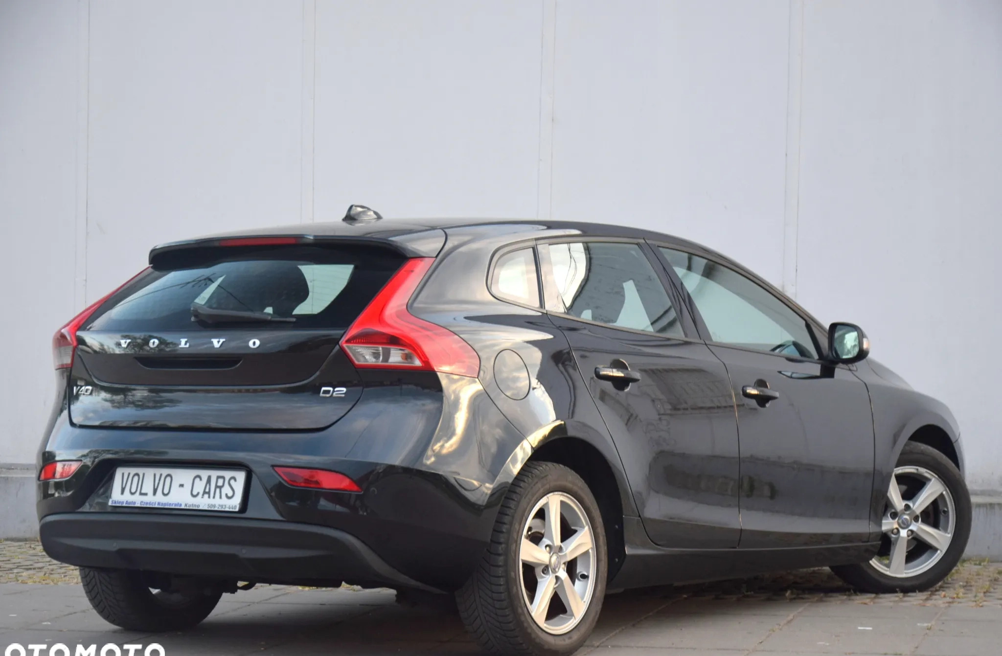 Volvo V40 cena 33700 przebieg: 206430, rok produkcji 2013 z Stryków małe 781
